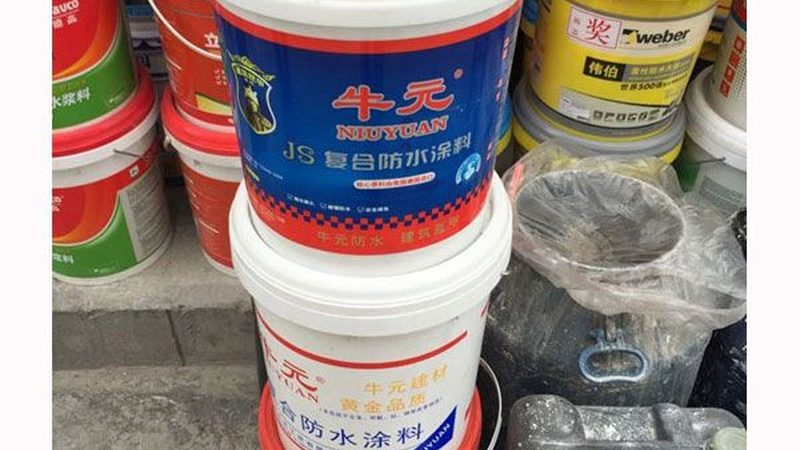丙烯酸防水材料：价格与性能的平衡之道**